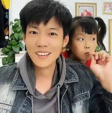 Delia Fletcher's Instagram, Twitter & Facebook