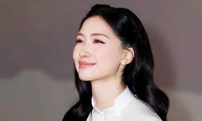 Lấp lánh tranh điệp Đông Hồ tại triển lãm thành tựu đất nước