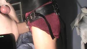 SUBMISSIVE HUSBAND-Femdom Strapon with MrHankeys BossHogg