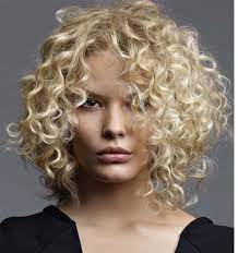 This long, layered bob hairstyles' idea has a rounder shape than long bob hairstyles for fine hair, giving it a trendy 1960's look. 5 Best Long Bob Haircuts Naturallycurly Com