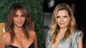 Zoe Kravitz S Catwoman Casting Praised By Halle Berry Michelle Pfeiffer Catwoman Cast Michelle Pfeiffer Catwoman
