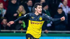 Welcome to official facebook page of gio reyna. Gio Reyna The Prodigious Son Catching Favre S Eye At Borussia Dortmund Sports German Football And Major International Sports News Dw 06 02 2020