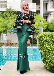 Looking for some awesome baju raya 2021? Baju Raya 2018 Women S Fashion Muslimah Fashion Baju Kurung Sets On Carousell