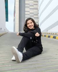 Rounding it to 2 significant digits m akes it 0.00038. 83 Kumpulan Foto Naisa Alifia Yuriza Havana Sang Youtuber Cantik