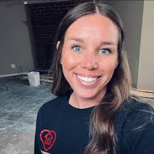 Brittany Moore updated her profile picture.