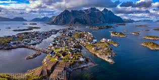 Henningsvær is a fishing village in vågan municipality in nordland county, norway. Henningsvaer Norwegen Sonnenaufgang Sonnenuntergang Zeiten
