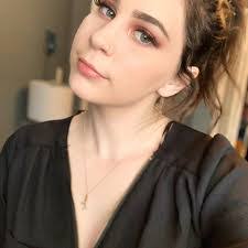 Mona Powell's Instagram, Twitter & Facebook