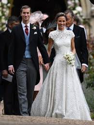 Zum ende hin, gab es aber ein paar pannen. Die Schonsten Promi Hochzeiten Aller Zeiten Fotoalbum Gofeminin Braut Kleider Hochzeit Hochzeit Kleidung