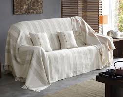 Jete De Fauteuil Ou Jete De Canape Motif Raye Tissage Artisanal Jete De Canape Recouvrir Un Canape Couvre Canape