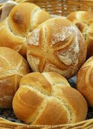 Geschlungene Und Gedruckte Semmeln Brot Backen Rezept Brot Selber Backen Rezept Thermomix Brot Backen