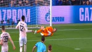 Easily add text to images or memes. Manchester United S David De Gea Gets The Meme Treatment For His Performance In First Half