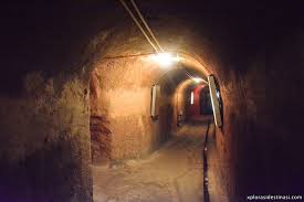 Set in two old army buildings, the port dickson army museum is entirely dedicated to malaysian army artefacts. Terowong Komunis Di Muzium Tentera Darat Port Dickson Xplorasi Destinasi