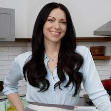 She studied drama at a theatre lab and later on. Laura Prepon S New Hsn Cookware Line Will Make You Want To Cook Again E Online