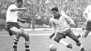 Garrincha doğduğunda efsane bir futbolcu olacağını tahmin etmek neredeyse imkansızdı. Mane Garrincha Spielerprofil Transfermarkt