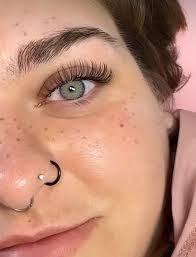 Please help I am looking anyone available for eyelash extensions and  eyebrow laminating today, got cancelled