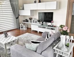 Derya Hanim In Modern Stilde Uyumlu Ve Zevkli Evi Ev Gezmesi Evler Ev Dekoru Siyah Beyaz Dekor