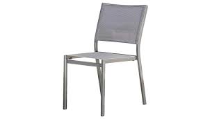 Une chaise coque en coloris intemporel gris anthracite. Chaise De Jardin Empilable Gris Fonce Et Anthracite Stockholm