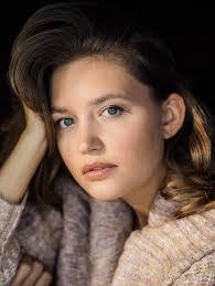 Lisa Humpert's Instagram, Twitter & Facebook