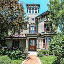 Pin By Carol G On Home Rooms And Contents Victorian Homes Historic Home Historic Homes