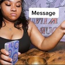 Keri Mintz's Instagram, Twitter & Facebook