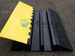 Tourgo Product Industrial Cable Protector Rubber Wire Protector Rubber Cable Ramp Wire Protectors Cable Protector Floor Cord Cover