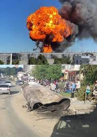 В новосибирске, в октябрьском районе, вечером 14 июня произошел взрыв на автогазозаправочной станции. 49 Vwezearba0m