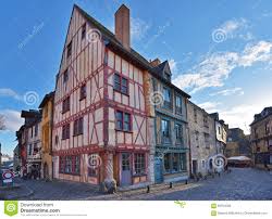 Mit flexionstabellen der verschiedenen fälle und zeiten aussprache und relevante diskussionen kostenloser vokabeltrainer Altes Teil Der Franzosischen Stadt Le Mans Stockfoto Bild Von Zusammengeschustert Historisch 93014026
