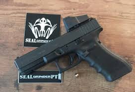 This is the second one i have purchased, and in my opinion, it is the best sight of this type you can buy at this price point. Gear Review Vortex Venom 6 Moa Red Dot Sight Sealgrinderpt