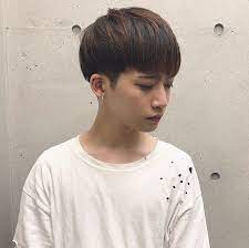 kahoセクマイ美容師 中性 スパイラルパーマはinstagramを利用しています 前髪ぱっつん マッシュ nao君カット 通常価格 5400 半額 2700 先輩スタイリストによる技術チェックあり 当日ヘアスタ ショートのヘアスタイル アジア人