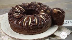 Tagliatele in 4 parti e tagliate via la parte centrale del torsolo 2. Ciambella Alle Pere E Cioccolato Ricetta Facile Ho Voglia Di Dolce Youtube