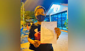 Penyanyi kini bergelar pelakon, aiman tino menafikan pihak pengurusannya mahu mengambil tindakan terhadap pelakon berpengalaman, fazlina datuk ahmad daud. Malaysiakini Syafie Naswip Buat Laporan Polis Lepas Orang Ugut Nak Hantar Santau