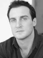 Film american gangster bercerita setelah ematian bumpy johnson, bos dan mentor dari frank lucas (denzel washington), membuat dirinya harus hidup mandiri dan bertahan di daerah harlem, manhattan. American Gangster 2007 Filmweb