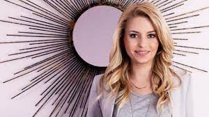 Delia is a slender woman with fair skin and brown eyes. Deko Shop Lifestyle Aus Nordlingen Westwing Grunderin Delia Fischer Im Interview Rieser Nachrichten