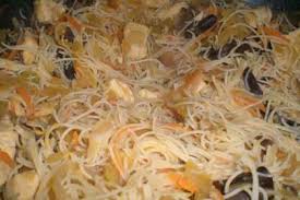 Wok De Vermicelles De Riz Sautees Aux Petits Legumes Et Poulet Recette Ptitchef Recette Vermicelle De Riz Recette Vermicelle Riz Saute