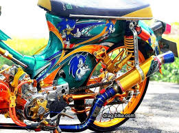 Supra 100 produksi tahun 2004 merupakan edisi terakhir. 40 Foto Gambar Modifikasi Honda C70 Kontes Airbrush Klasik Keren Terbaru Drag Bike Com Honda Airbrush Klasik