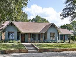 Everyone loves joanna gaines farmhouse paint colors from her magnolia paint line. 28 Inviting Home Exterior Color Ideas House Paint Exterior Exterior Paint Colors For House Exterior Color Palette
