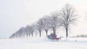 12 monate oder 4 wochen zum sparpreis. Schnee Warum Lkw Trotz Fahrverbot A2 Verstopften Panorama Sz De