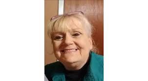 Maureen Rowe's Instagram, Twitter & Facebook