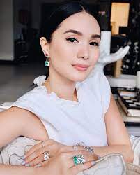 Pin By Rachel Ann Gool On Classy Elegant Outfits Heart Evangelista Heart Evangelista Style White Girl Outfits