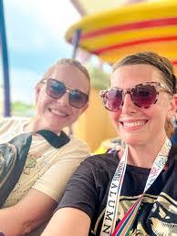 Candice Quigley's Instagram, Twitter & Facebook