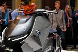 Bmw Motorrad Concept Link Sparks Electric Urban Mobility Movement Bmw Motorrad Bmw Urban
