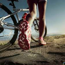 Au départ du centre saint paul , le parcours est vallonné et alterne routes et sentiers et vous fait le calendrier pour le mois de des courses pédestres, des km. Velo Et Course A Pied Deux Sports Complementaires Globe Runners