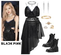 El 3 de enero de 2019 se confirmó la presencia de blackpink en el festival de coachella como el primer grupo femenino en asistir en dicho evento. Rose S Coachella Outfit Blackpink Outfit Shoplook In 2021 Coachella Outfit Kpop Outfits Best Coachella Outfits