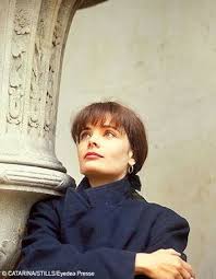 Un film qui devrait ravir petits et grands avec ses beaux paysages et son histoire d'amitié. Marie Trintignant Sa Bio Et Toute Son Actualite Elle