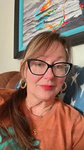 Good morning, who will I see at 11 am this morning Have some beautiful  jewelry to share with you. Today weather is an hot one in Florida. What is  the weather like