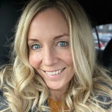 Fiona Richards (@Fifi_belle)