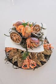 A Deauville La Deuxieme Vie Du Normandy Plateau De Fruits De Mer Idee Buffet Froid Fruits De Mer