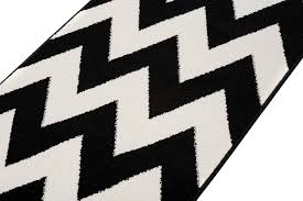 Jeden tag werden tausende neue, hochwertige bilder hinzugefügt. Laufer Teppich Schwarz Weiss Zick Zack Modern Muster 60 70 80 90 100 120 Cm Breit Ebay