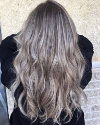 We consulted a color specialist for his top tips on what to expect, what to ask for and how to maintain lightening your hair causes the cuticles of each strand to expand, which will definitely weaken the shaft. 21 Chic Blonde Balayage Looks For Fall And Winter Page 2 Of 2 Stayglam