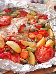 With the narrow side facing you, brush the bottom edge and its two adjoining edges with a little of the beaten egg, stopping halfway up. Baked Fish In Foil With Vegetables Garlic Lemon Juice